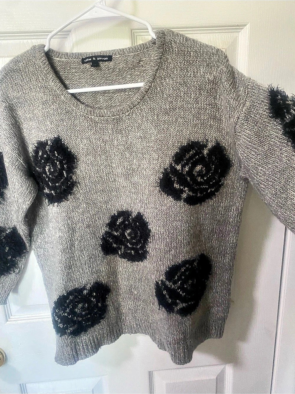 Cable & Gauge Floral Crewneck Sweater Gray & Black XL 3/4 sleeves Like New